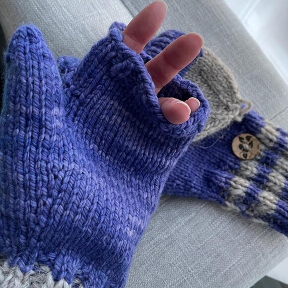 Flip-Top Purple Sock Mitts Wool Knit Mittens Handmade Convertible Half Mitts - Picture 7 of 10